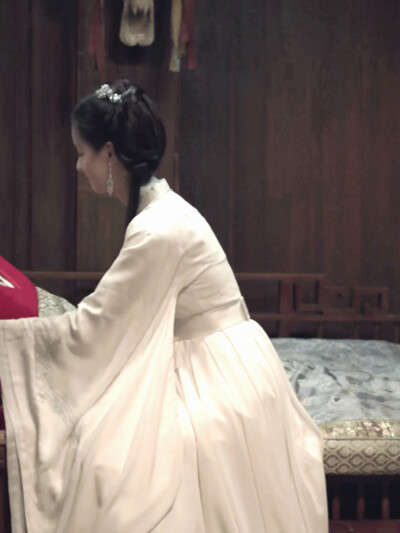 陈都灵 冯衡
cr：鸿灵初