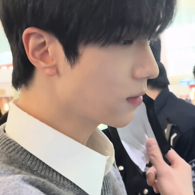 阿迪男