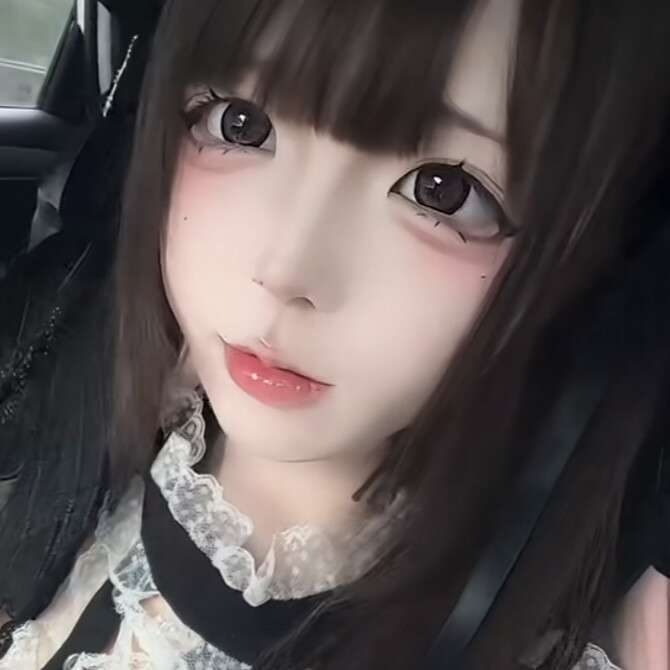 亲爱的你，好久不见在这段失联的日子里你有没有想过我，恨也好想也罢，都感谢你出现在那一段时光里，那一段难忘的回忆，但不要一辈子都被困在过去，不要一辈子都活在过去，最后希望你得不到真正的快乐与幸福，因为，你应得的！！