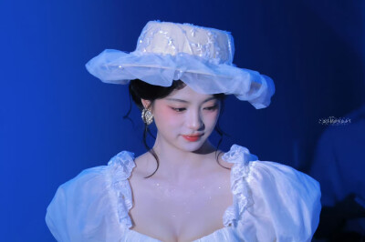 张雅钦