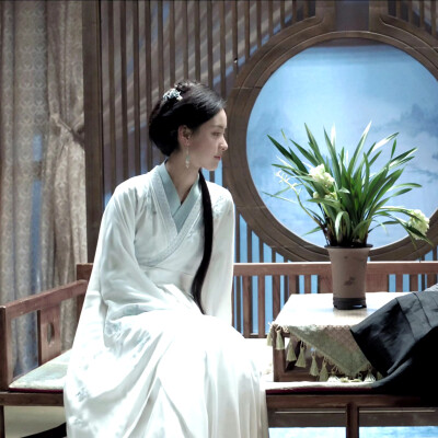 陈都灵 冯衡
cr：鸿灵初