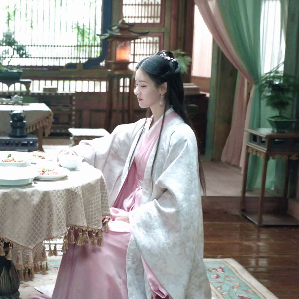 陈都灵 冯衡
cr：鸿灵初