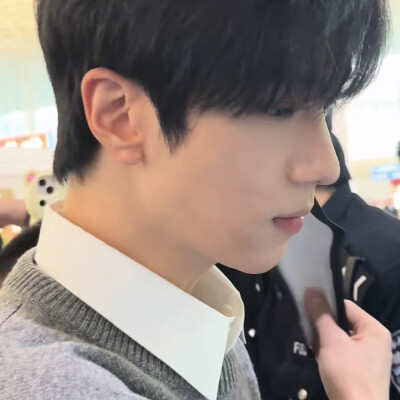 阿迪男