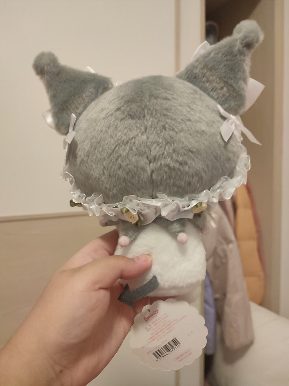 看到闲鱼上的老师的作品，自己也DIY了一下。昨晚搞的弄了一手胶水，感觉还没有原来好看