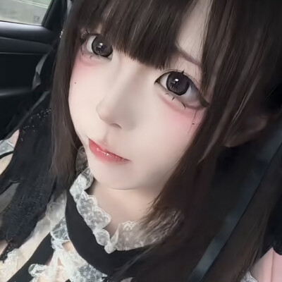 亲爱的你，好久不见在这段失联的日子里你有没有想过我，恨也好想也罢，都感谢你出现在那一段时光里，那一段难忘的回忆，但不要一辈子都被困在过去，不要一辈子都活在过去，最后希望你得不到真正的快乐与幸福，因为，…