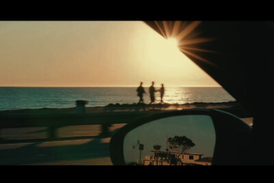 ： “我無法用文字來形容你的遙遠和清冷，你不說話，就好像在我的心裡下了一場雪。”
