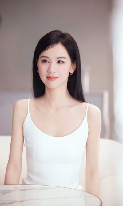陈都灵