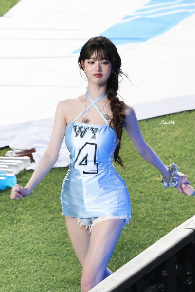张元英