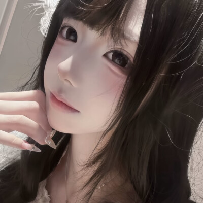 亲爱的你，好久不见在这段失联的日子里你有没有想过我，恨也好想也罢，都感谢你出现在那一段时光里，那一段难忘的回忆，但不要一辈子都被困在过去，不要一辈子都活在过去，最后希望你得不到真正的快乐与幸福，因为，…
