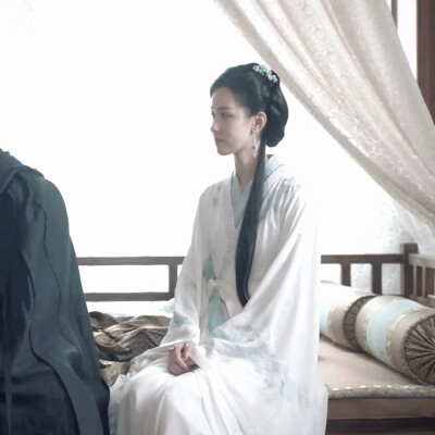 陈都灵 冯衡
cr：鸿灵初