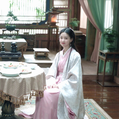 陈都灵 冯衡
cr：鸿灵初