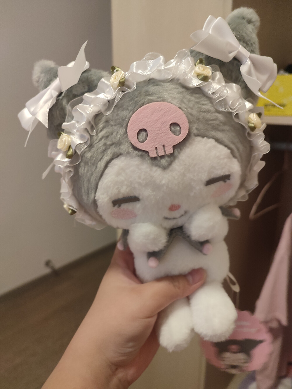 看到闲鱼上的老师的作品，自己也DIY了一下。昨晚搞的弄了一手胶水，感觉还没有原来好看