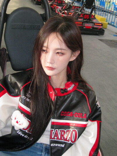 李一桐头像壁纸