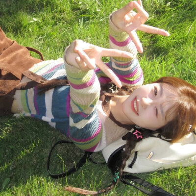 ❤️甜桃芋饼_❤️＃生命力女生头像 ​​​＃Wechat氛围感女头＃夏日头像＃自由感＃自然系＃蝴蝶女孩头像＃艺术感头像＃胶片感头像＃复古＃棕色系