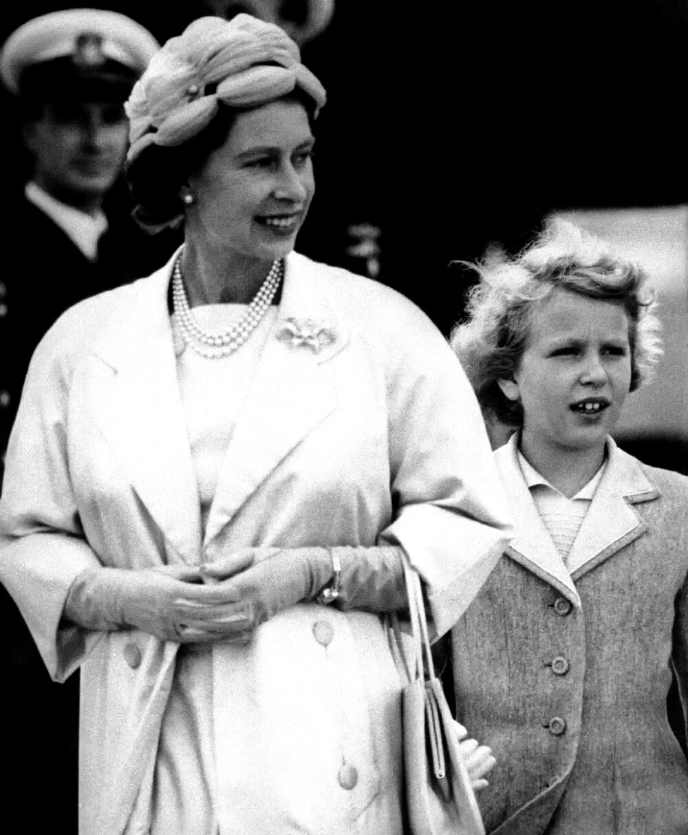 Her Majesty Queen Elizabeth II ，1959