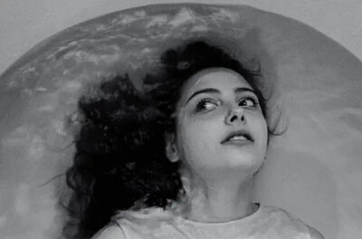 卢拉·科顿-弗雷尔
Lula Cotton-Frapier