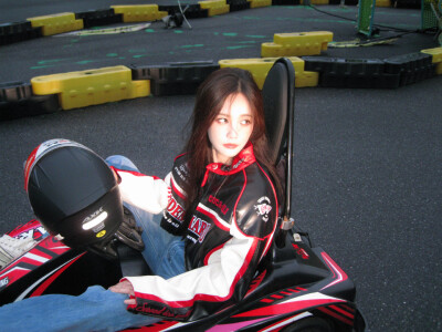 李一桐头像壁纸