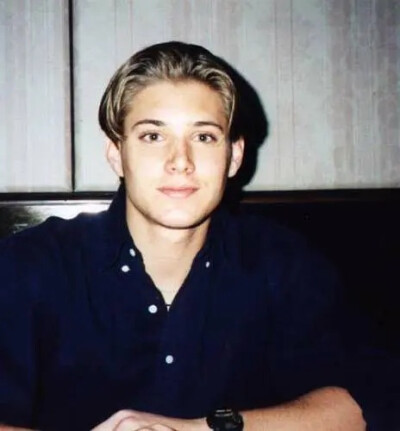 詹森·阿克斯
Jensen Ackles