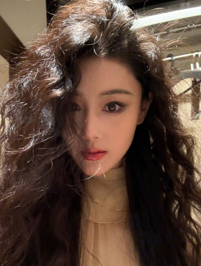 张馨予