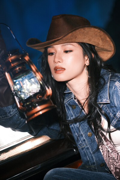 张婧仪