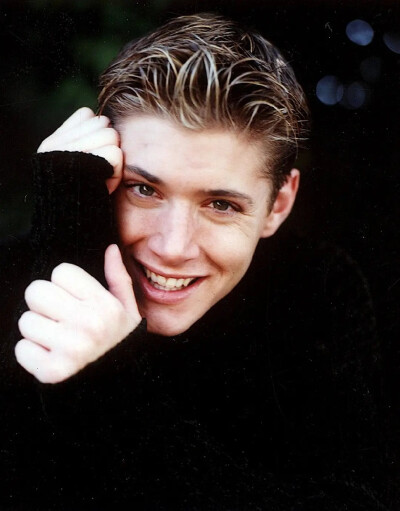 詹森·阿克斯
Jensen Ackles