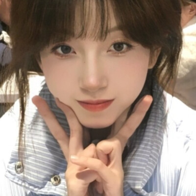 我只是没有办法眼睛不看着她