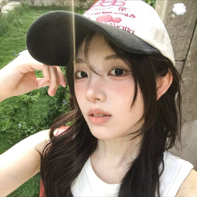 ❤️甜桃芋饼_❤️＃生命力女生头像 ​​​＃Wechat氛围感女头＃夏日头像＃自由感＃自然系＃蝴蝶女孩头像＃艺术感头像＃胶片感头像＃复古＃棕色系