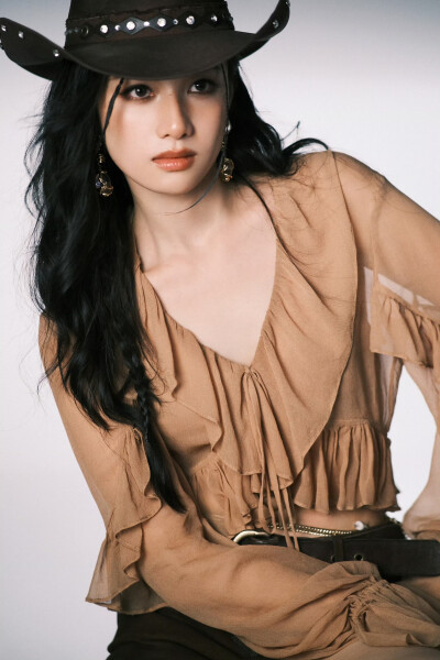张婧仪