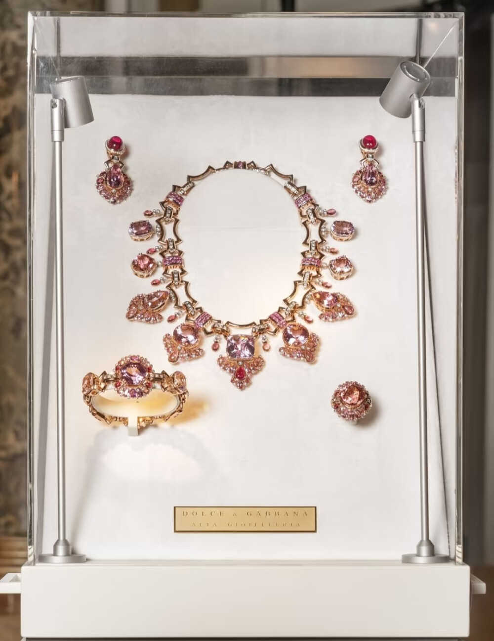 杜嘉班纳 dolce gabbana