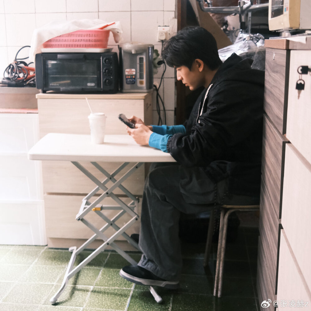 张凌赫