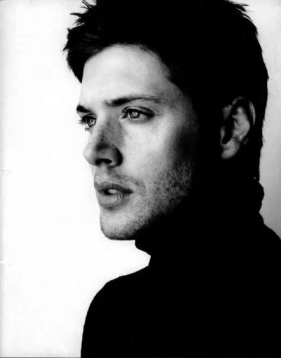 詹森·阿克斯
Jensen Ackles