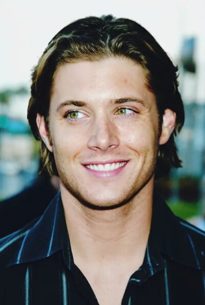 詹森·阿克斯
Jensen Ackles
