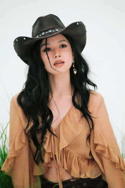 张婧仪