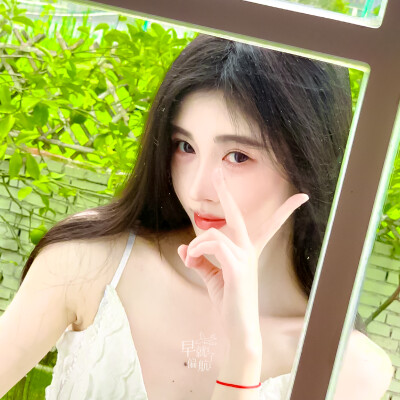 鞠婧祎