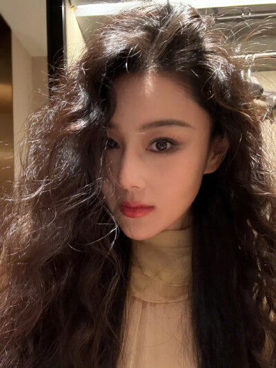 张馨予