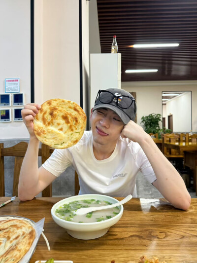费启鸣