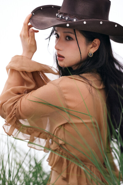 张婧仪