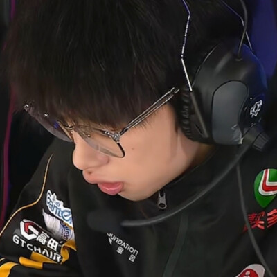 重庆四小狼。