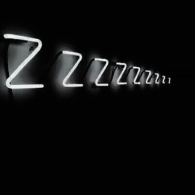 一觉醒来全世界的撩妹水平下降10000倍我像往常一样给女神发了一句早安她哭着说要和我共度余生