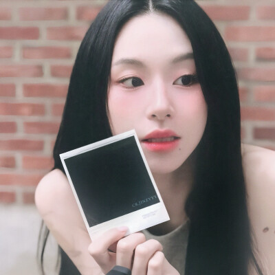 你泪痕像条绿色的锈