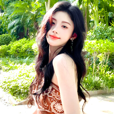 鞠婧祎