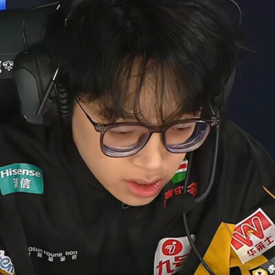 重庆四小狼。