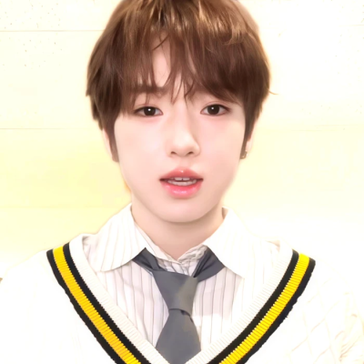 妈咪说我是奶油小蛋糕 哥哥姐姐不准吃我！