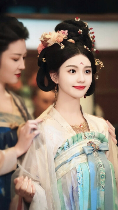 双面弃妃 凌芷言