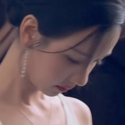 陈都灵