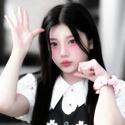 “nyeon 10년...”黑白の相片纸