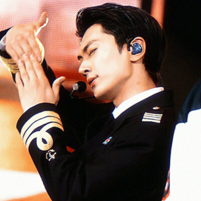 古早味-シャンパン&傳統，多年 