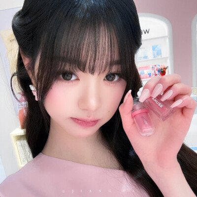 张元英头像