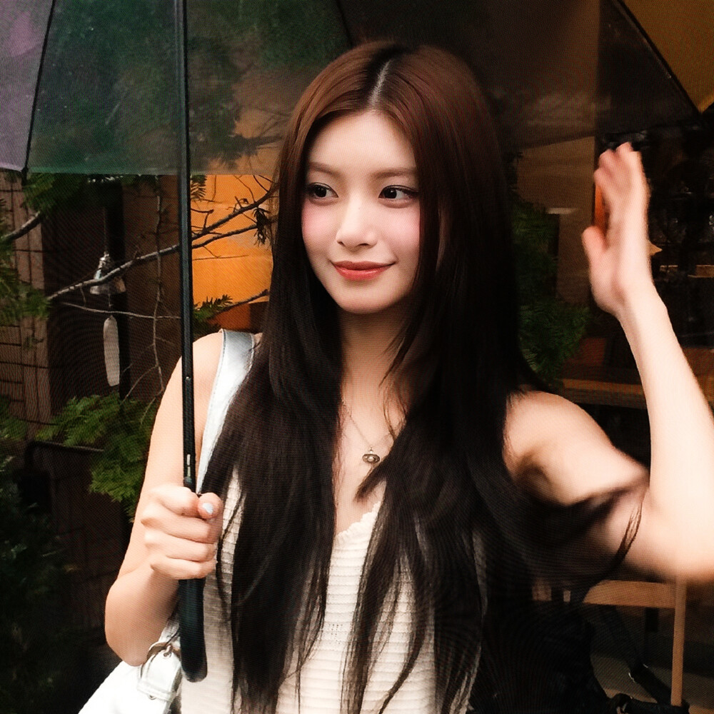 我想留住与你的每个瞬间但人生本来就是马不停蹄的相遇和错过