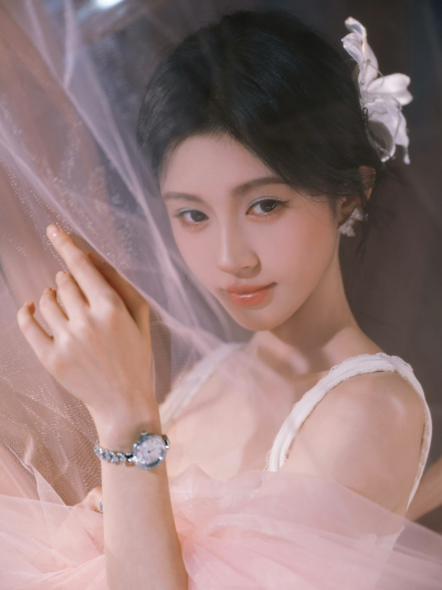 鞠婧祎